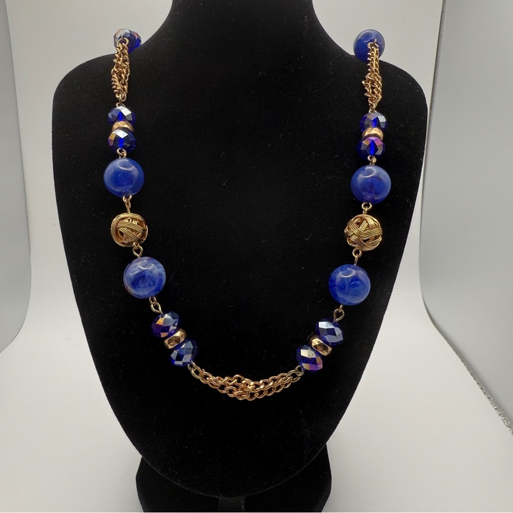 Vintage Blue Beaded Statement Necklace – Gold-Tone Chain & Glass Beads